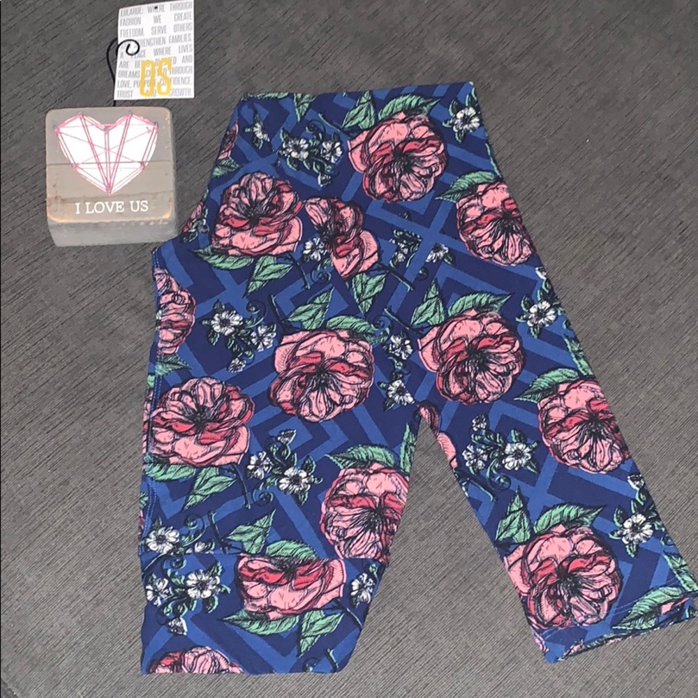 3/$30 🌹 NWOT OS ROSE